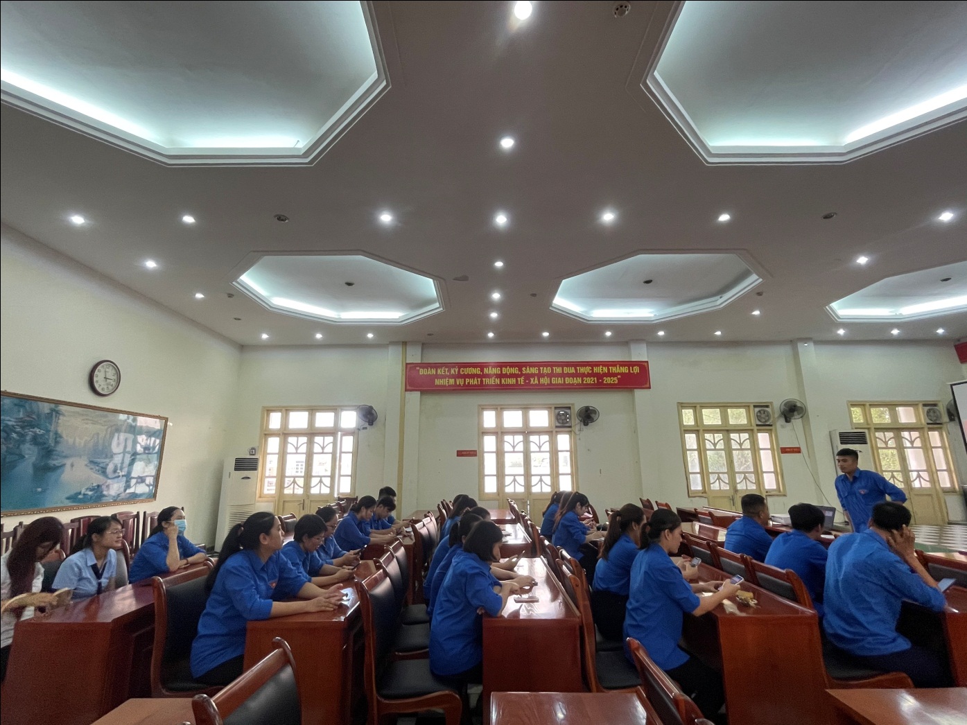 Description: D:\YẾN\Đoàn thanh niên\Sinh hoạt chuyên đề 2\z3612289446670_05a5c4eeaaeafb98dac3e0acfbdd7c55.jpg